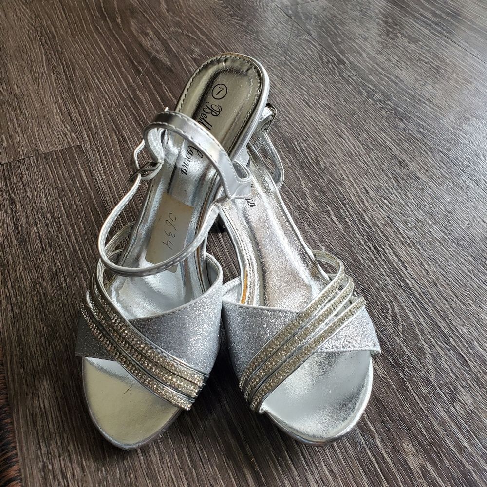 Bella Hanna Silver Heels Rhinestone Kitten Heel Shiney Sparkling Woman's Shoes